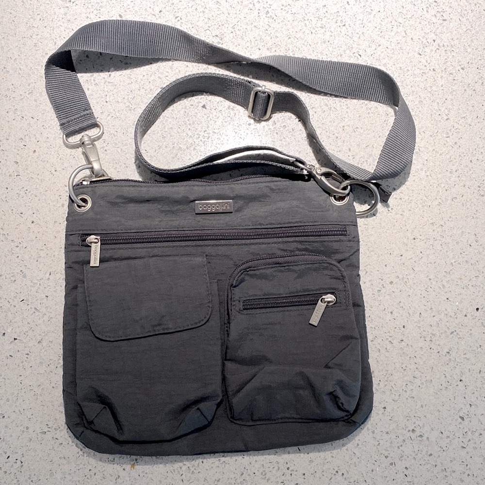 Baggallini Crossbody bag